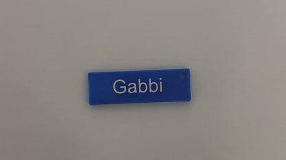 Modell 1 med Text (Två olika färger)